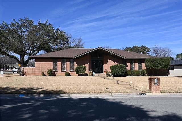 1st image of 336 W Pleasantview Dr