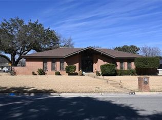 336 W Pleasantview Dr, Hurst, TX 76054