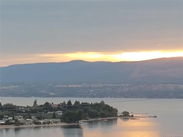 3918 Harding Rd, West Kelowna, BC V4T 2J9