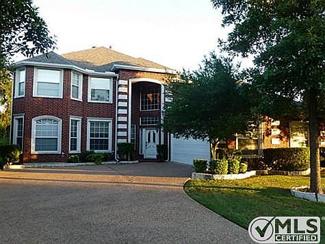 1st image of 325 Lyndsie Dr