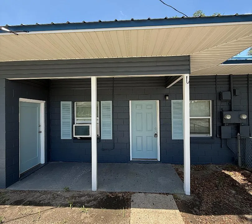 100 Kazmira Ct #208