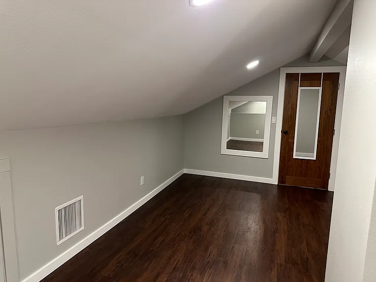 157 N Cambridge St — Photo 17
