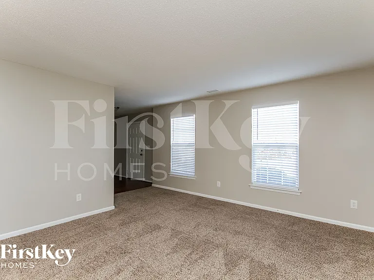 2816 Bridgeville Ln — Photo 11