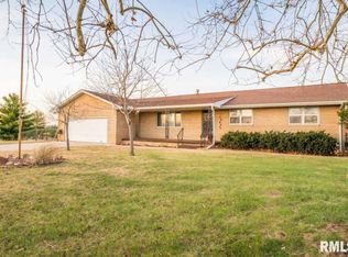 98 Eichhorn Rd, Spring Bay, IL 61611