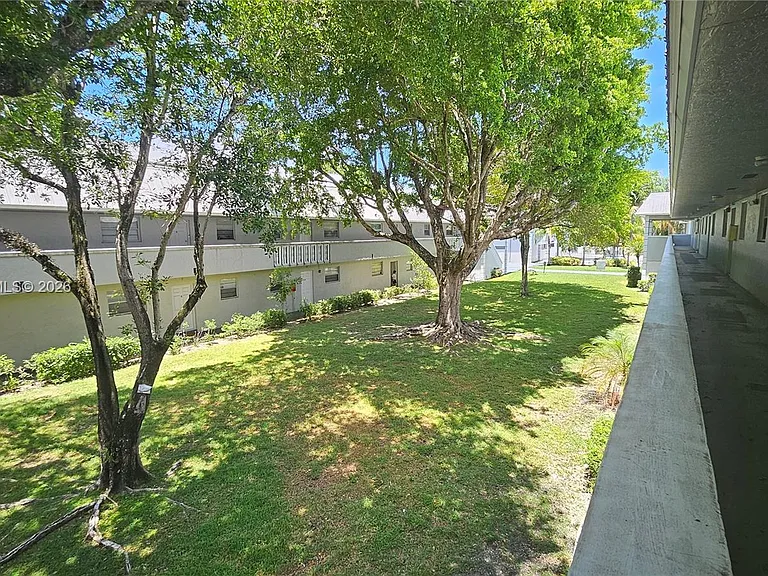 17255 SW 95th Ave #211 — Photo 2