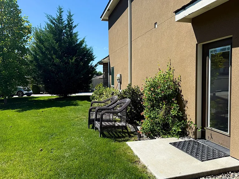 22 NE Hadley Way — Photo 43