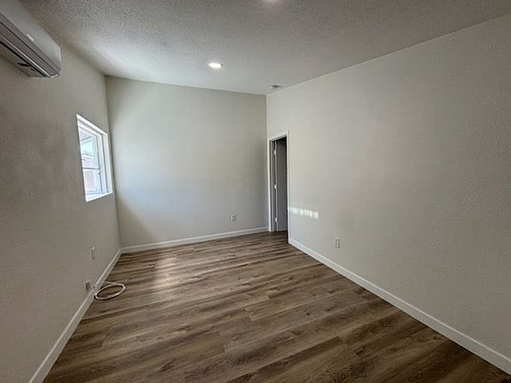 4th image of 5650 Ensenada Way
