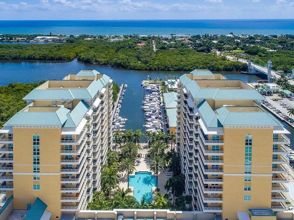 700 E Boynton Beach Blvd #803