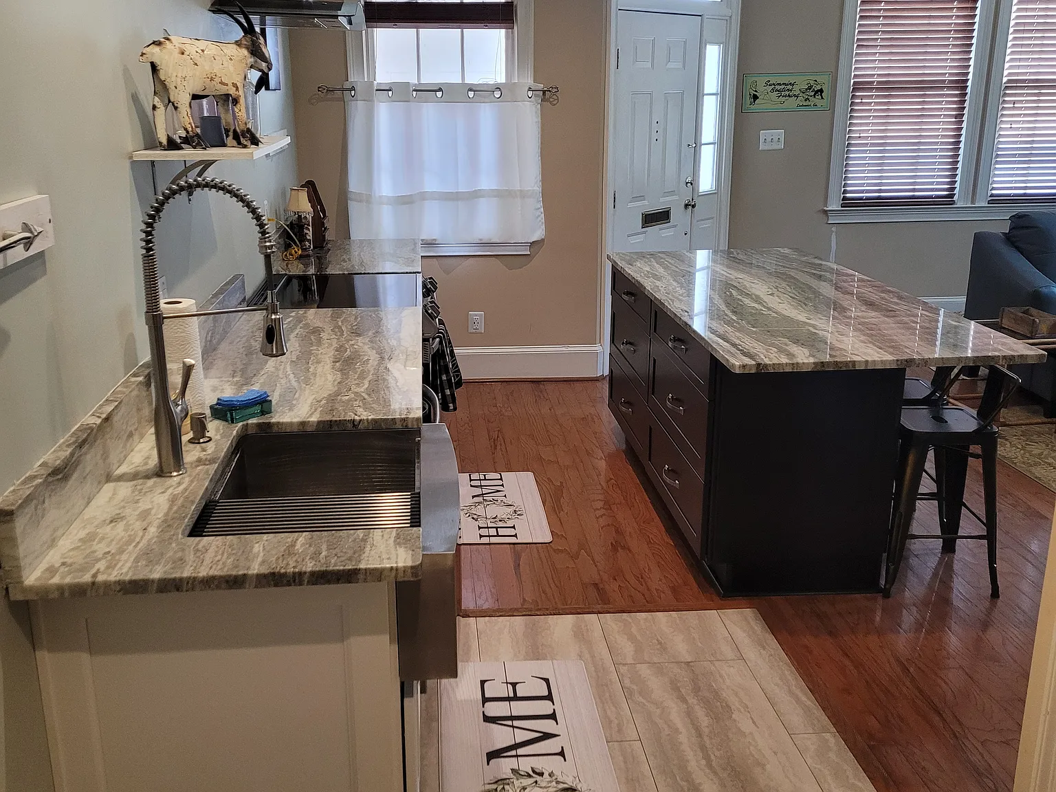 1 bed, 750 sqft, $2,330 — Photo 2