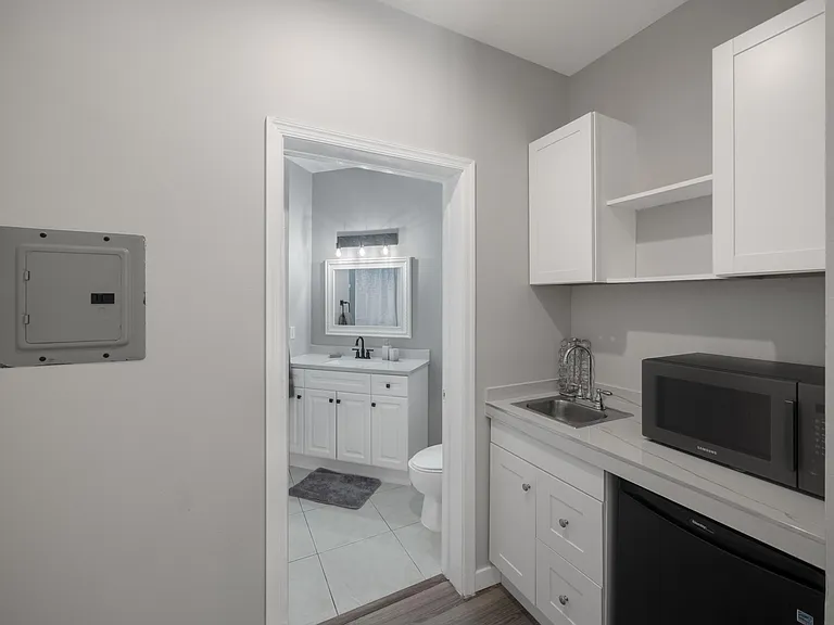 8337 Mulligan Cir #B — Photo 4