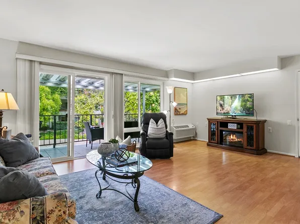2275 Via Mariposa E Unit N, Laguna Woods, CA 92637