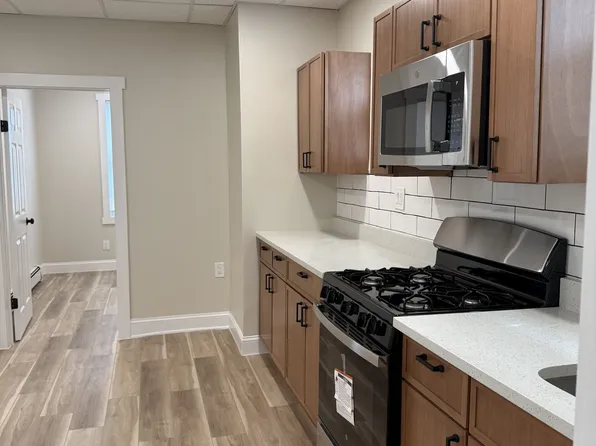 242 4th St #Abc, Passaic, NJ 07055