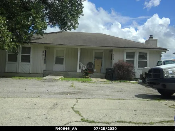 2045/2047 SE Turnpike Ave, Topeka, KS 66605