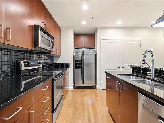 5th image of 250 Pharr Rd #1507