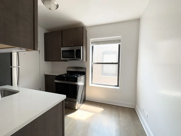 2641 N Spaulding Ave #W4 — Photo 10