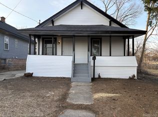 15 Virginia St, Pontiac, MI 48342