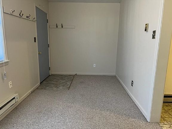 5th image of 906 W 3rd St