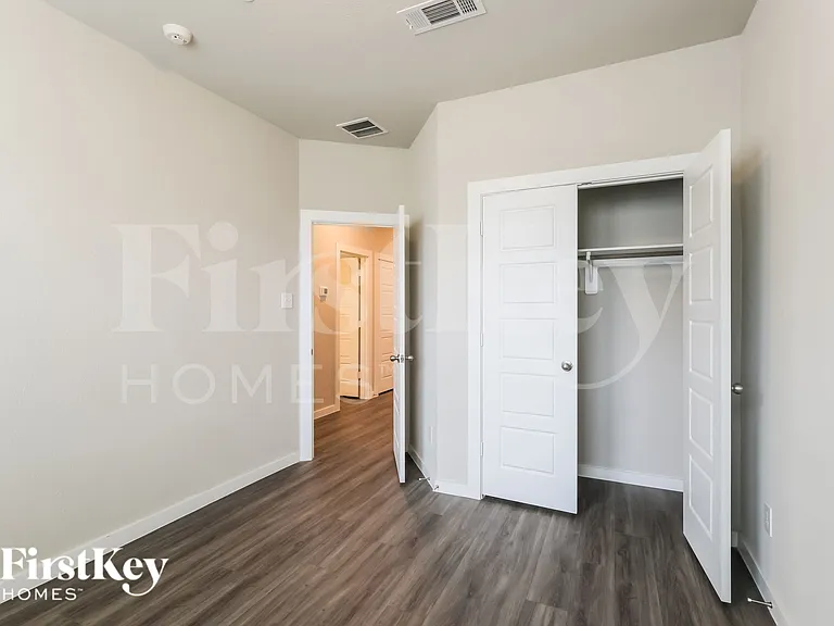 18334 W Centro Cir — Photo 16