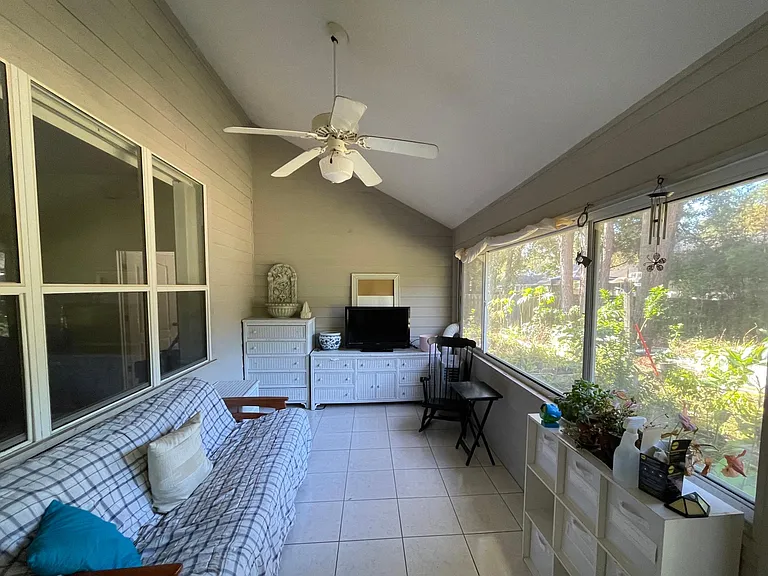 6746 NW 37th Ter — Photo 25