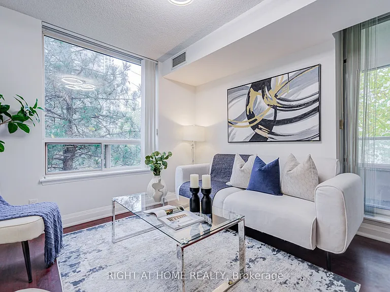 35 Empress Ave #207 — Photo 13