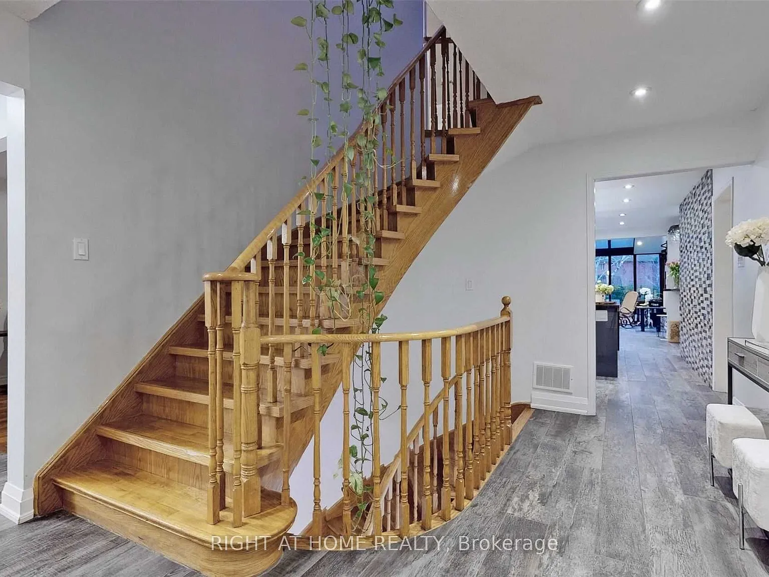 5 bed, $4,500 — Photo 2