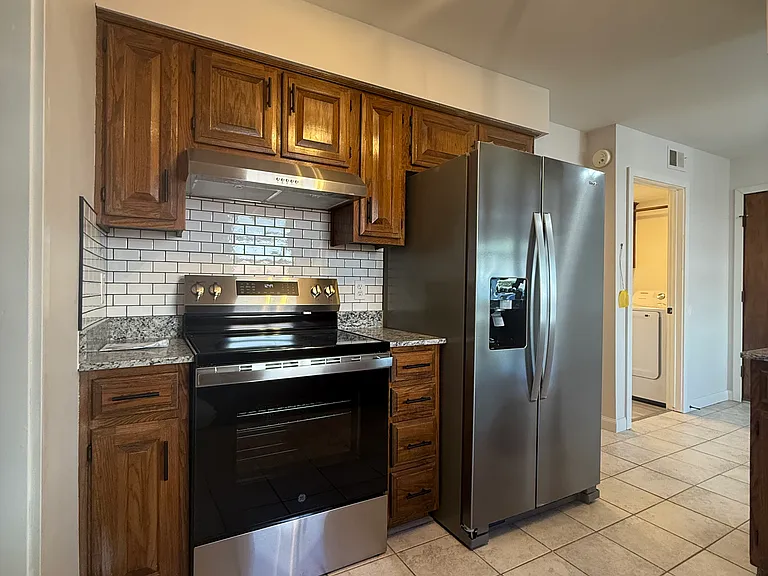 903 N Cardinal Dr — Photo 3