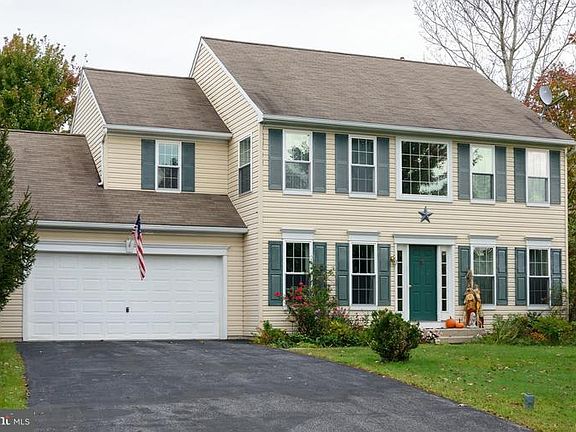 2nd image of 164 Ponds View Dr