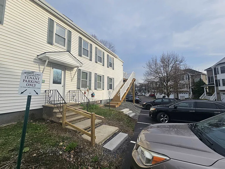 48 4th St #4 — Photo 7