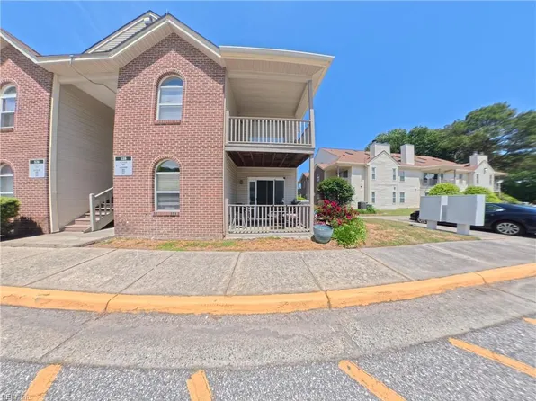 528 Rainbow Ct Unit 103, Newport News, VA 23608