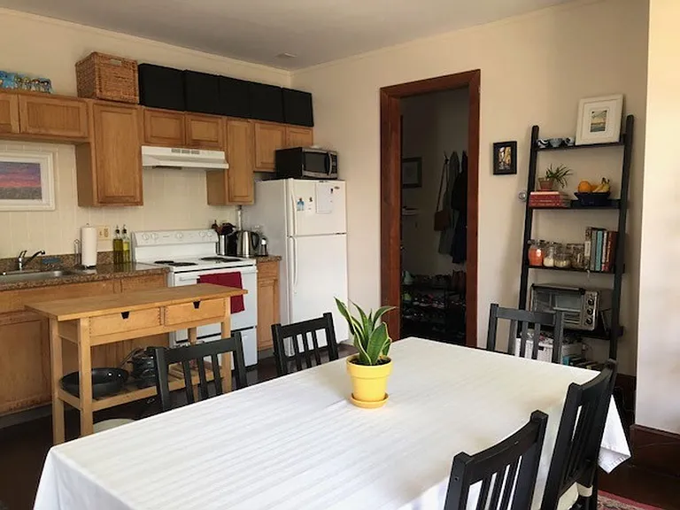 352 Willow St — Photo 1