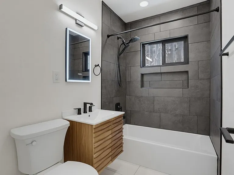 1463 Sweetwater Ln — Photo 23