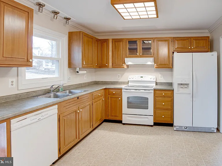 9552 Birmingham Dr — Photo 17