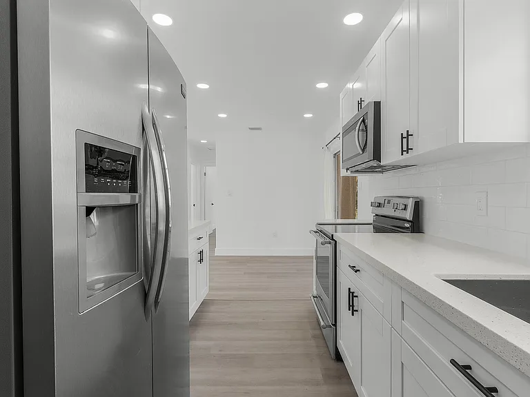 22163 Hernando Ave — Photo 9