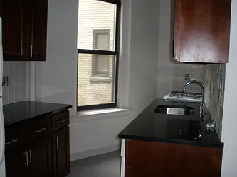 Rented by Elinor Taasa, LREB