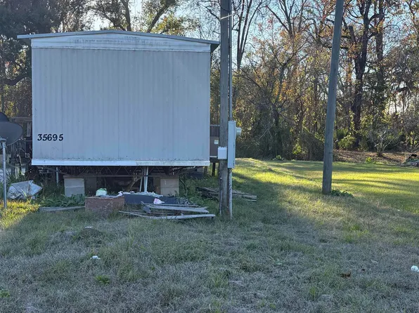 35695 River Oaks Rd, Geismar, LA 70734