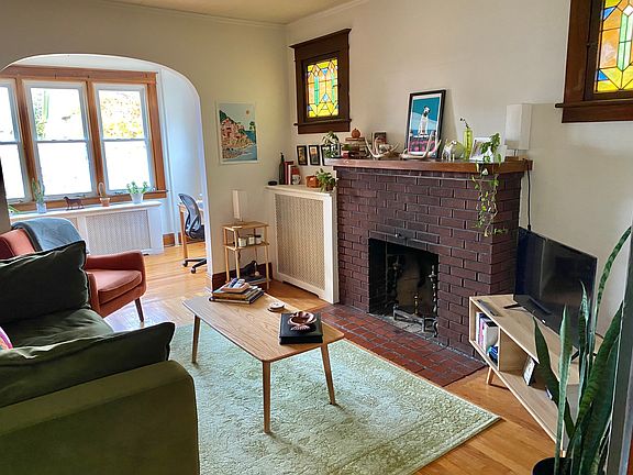 5th image of 24 Pinewood Ave APT 1
