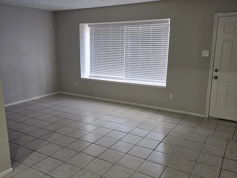 7167 Chasewood Dr — Photo 5