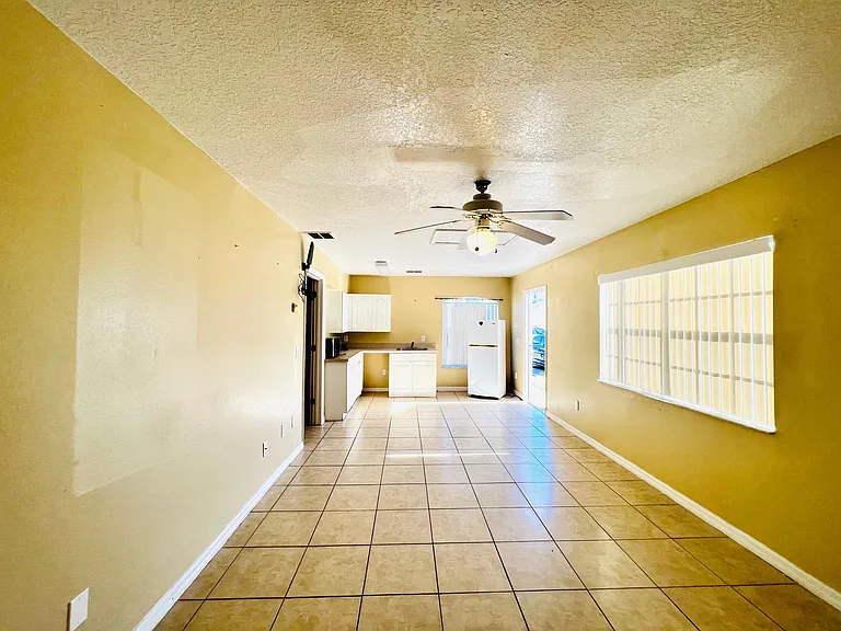 702 Washington Palm Loop #B — Photo 2