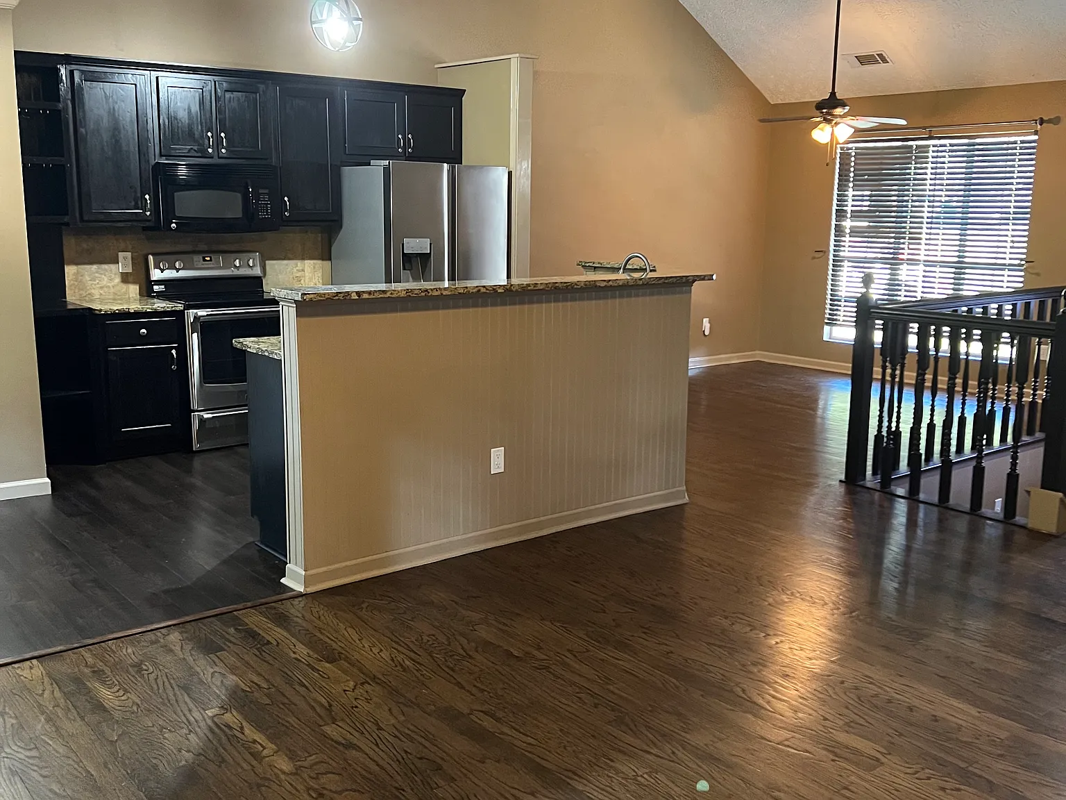 3 bed, 1420 sqft, $2,000 — Photo 3