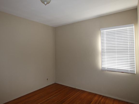 4th image of 250 Olive St APT B