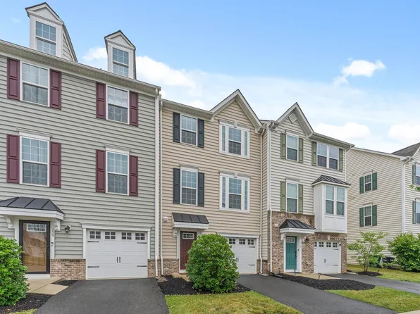 161 Star Dr, Mount Holly, NJ 08060
