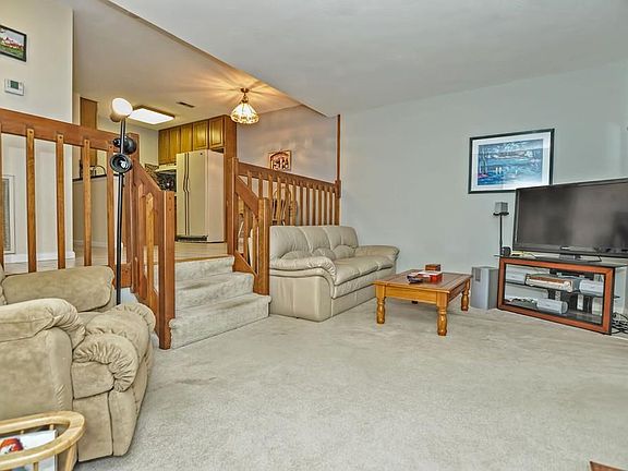 3rd image of 202 Tall Oaks Dr Unit I
