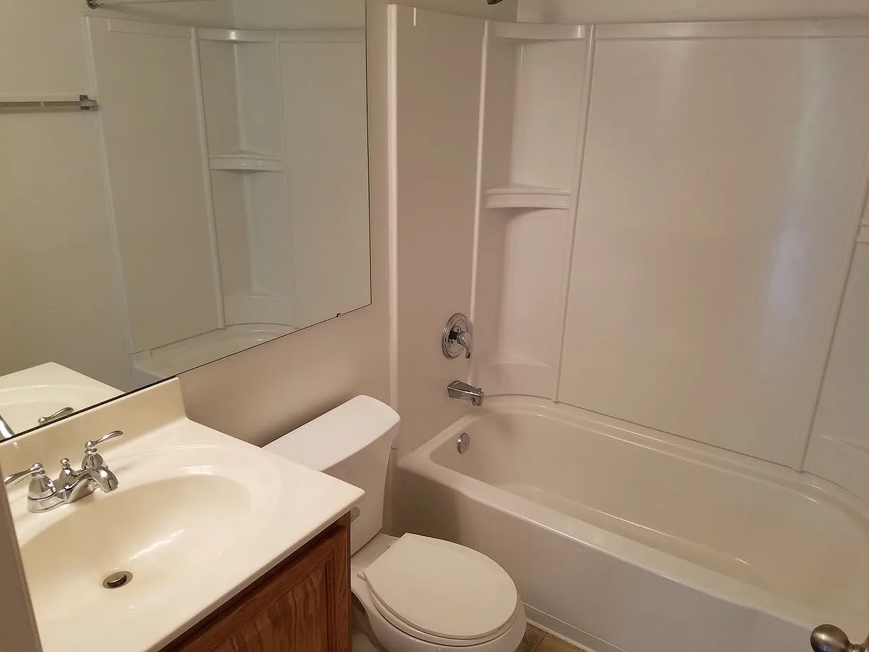 St Regis Apartments — Photo 2
