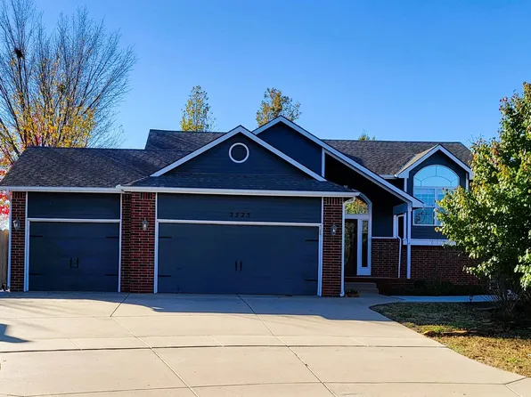 2523 E Cambridge Ct, Wichita, KS 67219
