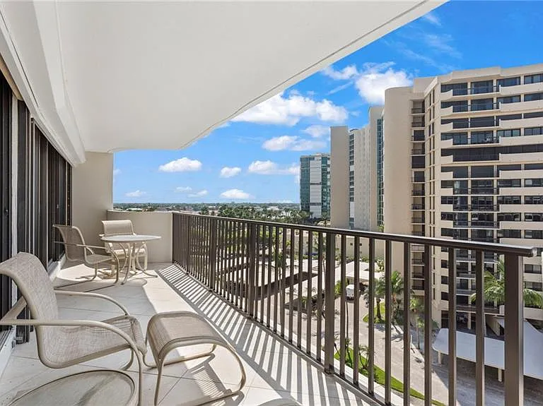 4005 Gulf Shore Blvd N #700 — Photo 12