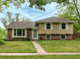 4325 62nd St, Urbandale, IA 50322