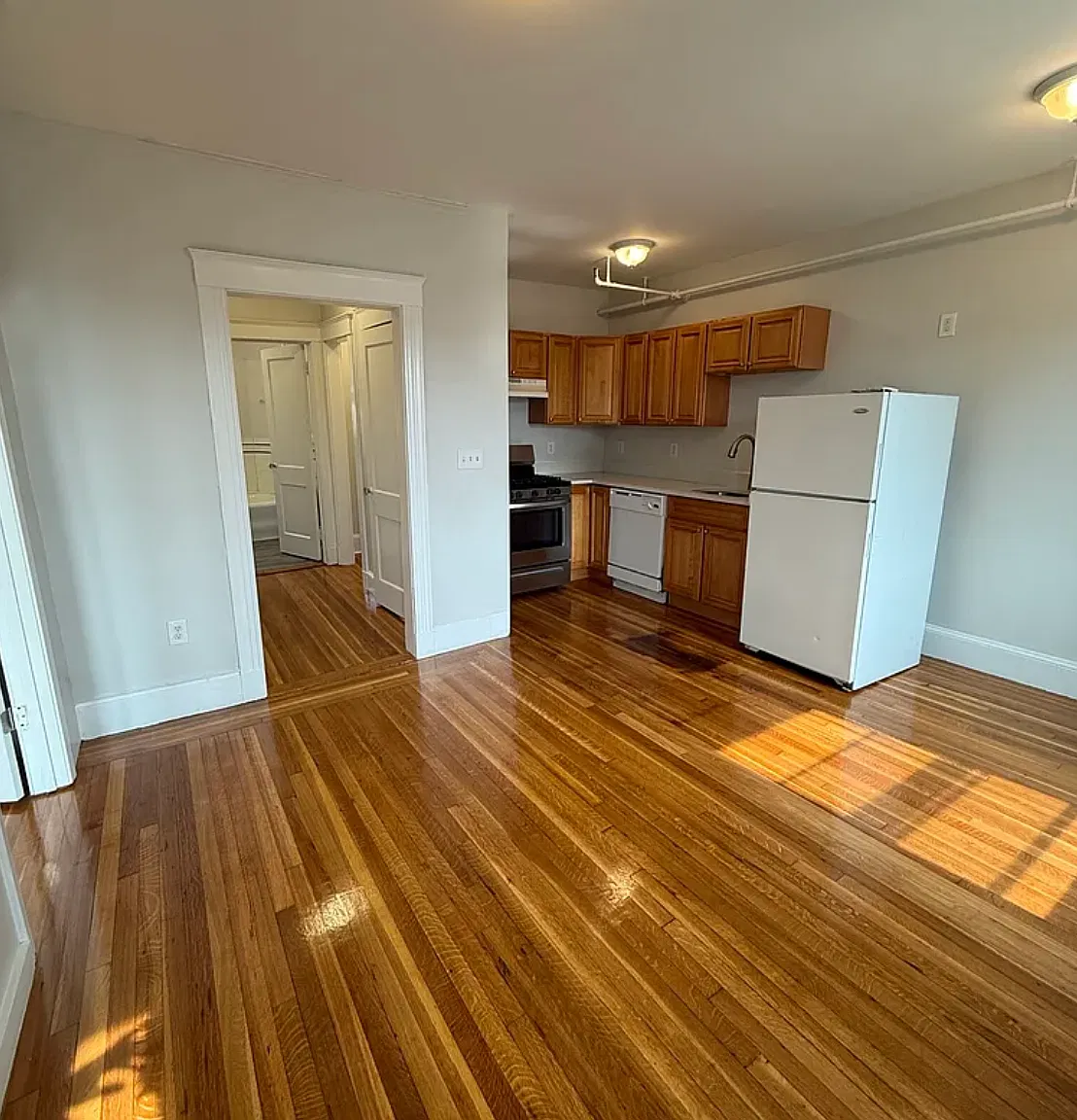 2 bed, 9999 sqft, $2,300 — Photo 4