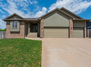 1006 E Rushwood Dr, Derby, KS 67037