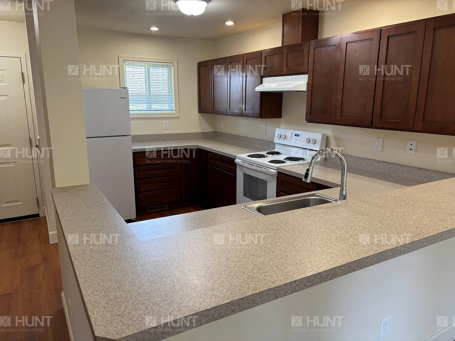 4 bed, 2.5 bath, 1363 sqft, $3,126 — Photo 2