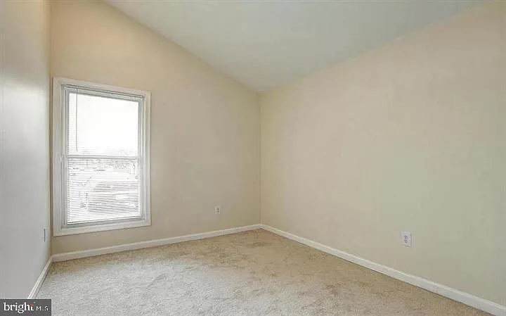 14704 Wycombe St — Photo 9